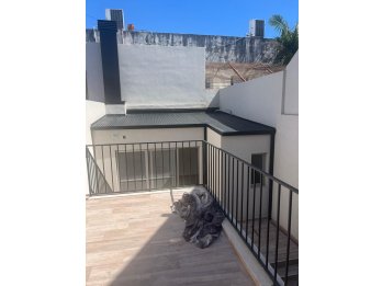 VENDO HERMOSA CASA RESTAURADA A NUEVA.