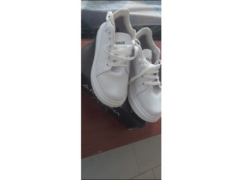 Zapatillas blancas unisex Nro. 41