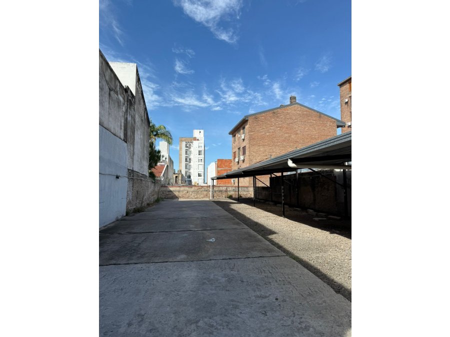 VENTA - Cocheras Céntricas - Lote de 307m²