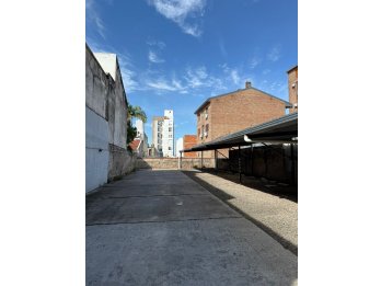 VENTA - Cocheras Céntricas - Lote de 307m²