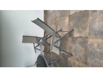 Juego exterior aluminio , 3 sillones reclinables y sombrilla