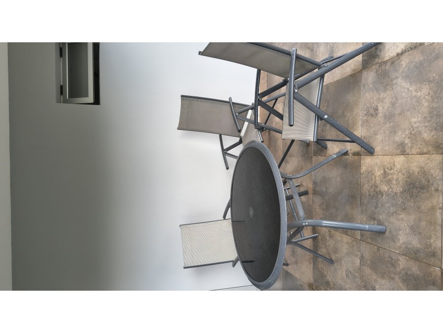 Juego exterior aluminio , 3 sillones reclinables y sombrilla