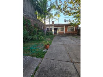 CASA EN VENTA SOBRE CALLE RAMIREZ