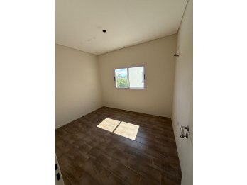 En venta departamento tres dormitorios zona centro !