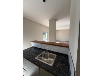 En venta departamento tres dormitorios zona centro !