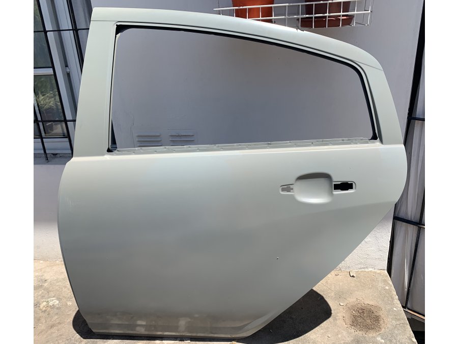 Panel puerta trasera Agile original