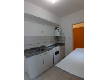 En venta departamento monoambiente zona centro dos patios !