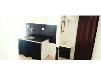 Alquilo Dpto. Diagonal Corrales: e/Febre y Mihura, 1 D.