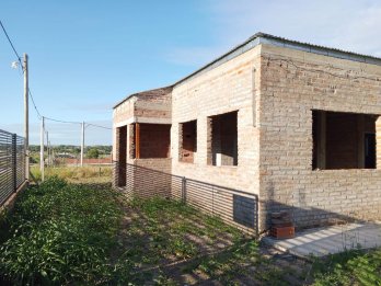 Vendo casa a terminar con pileta en Tierra Alta 2 !!!