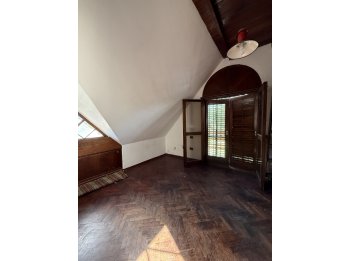 VENTA - GRAN CHALET de estilo único