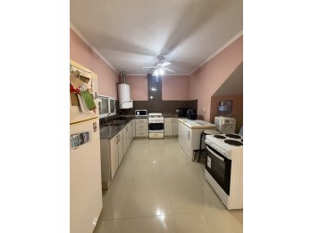 Muy buena casa Zona Golf