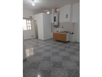 ALQUILAMOS MONOAMBIENTE Calle Tucuman 432