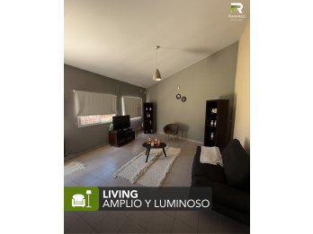 VENTA - Casa 2 dormitorios con quincho y pileta