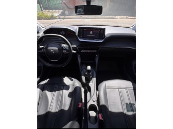 Peugeot 208 27.000km $18.000.000 y cuotas