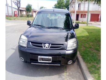 PEUGEOT PARTNER PATAGONICA 1.4 16V   AÑO 2.015