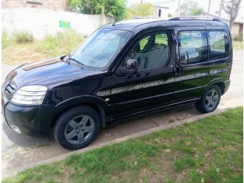 PEUGEOT PARTNER PATAGONICA 1.4 16V   AÑO 2.015