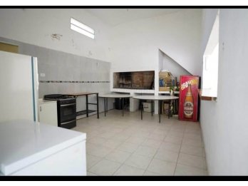 ​SALÓN DE EVENTOS + PILETA | ZONA TOMA VIEJA