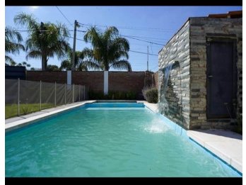 ​SALÓN DE EVENTOS + PILETA | ZONA TOMA VIEJA