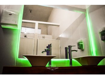 ​SALÓN DE EVENTOS + PILETA | ZONA TOMA VIEJA