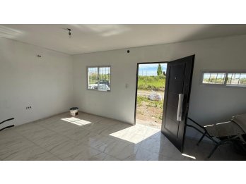 CASA/QUINTA C/PISCINA EN COLONIA ENSAYO, TA1, A ESTRENAR.