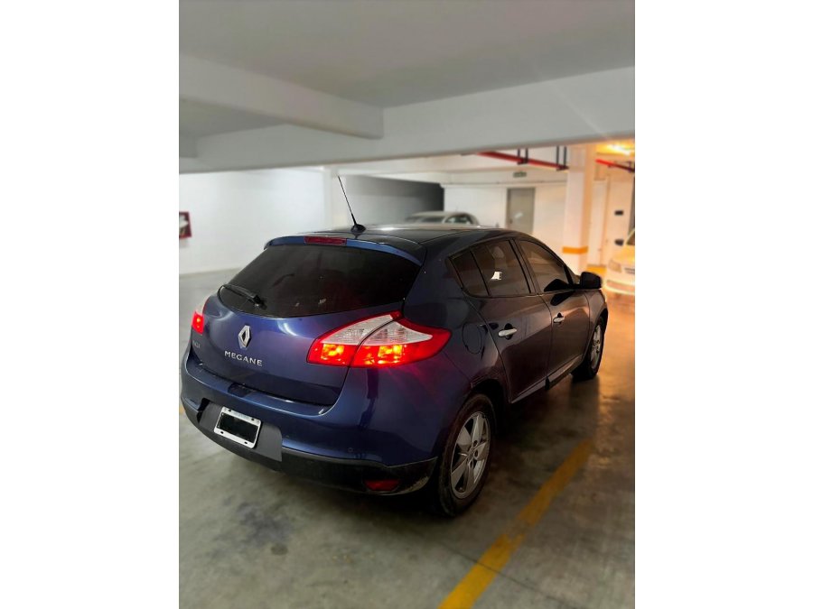 RENAULT MEGANE III 2.0 PRIVILEGE AÑO 2.012