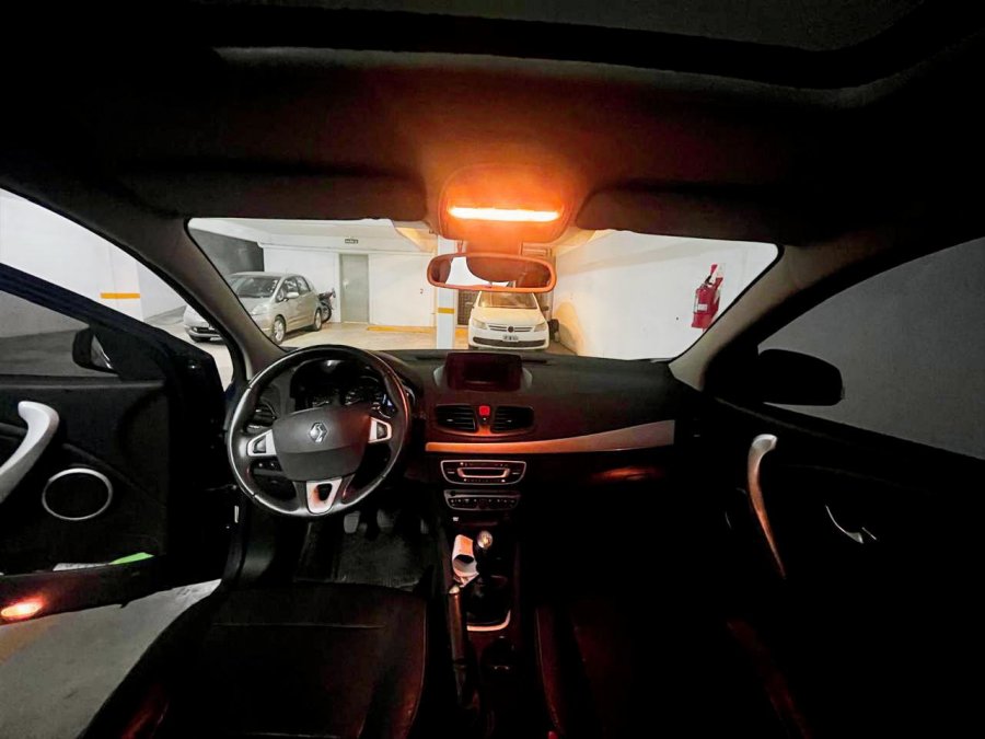RENAULT MEGANE III 2.0 PRIVILEGE AÑO 2.012