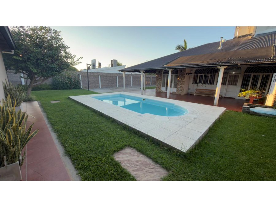 Venta Casa Soñada con Pileta y Quincho con amplio terreno !!