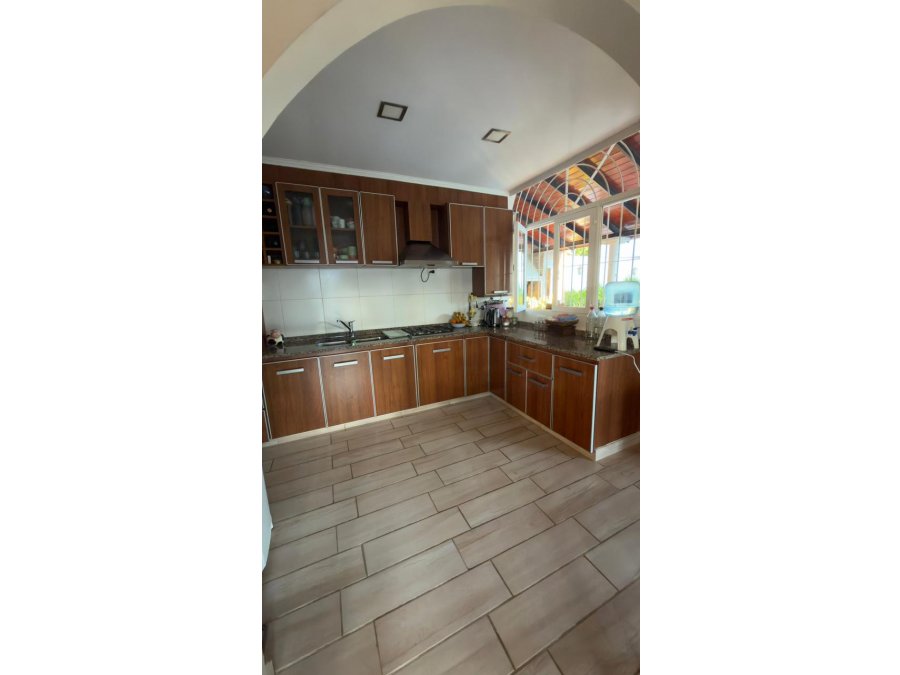 Venta Casa Soñada con Pileta y Quincho con amplio terreno !!