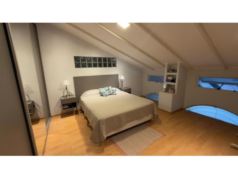 Venta Casa Soñada con Pileta y Quincho con amplio terreno !!
