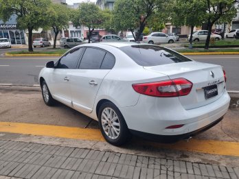 Atto con GNC Renault  Fluence 2.0 Luxe caja CVT / 2015