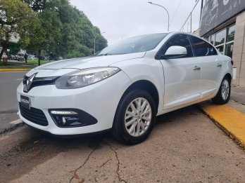 Atto con GNC Renault  Fluence 2.0 Luxe caja CVT / 2015
