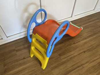 TOBOGAN VEGUI dos escalones, en excelente estado.
