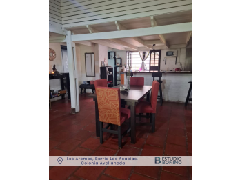 VENDO CASA QUINTA CON DOS CASAS Y QUINCHO
