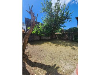VENDO CASA 3 DORMITORIOS CALLE FRATERNIDAD Y RAMIREZ