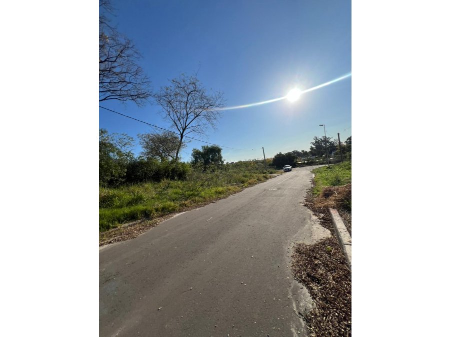 Vendemos terreno zona Golf CAE - listo para construir