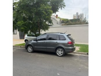 VOLKSWAGEN SURAN 1.6 HIGHLINE AÑO 2.018