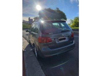 VOLKSWAGEN SURAN 1.6 TRENDLINE M/T AÑO 2.011