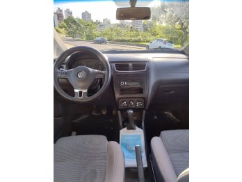 VOLKSWAGEN SURAN 1.6 TRENDLINE M/T AÑO 2.011