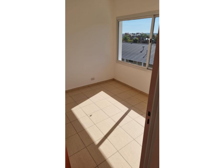 DEPARTAMENTO DE 1 DORM EN ORO VERDE, FRENTE AL POLI. ¡IDEAL!