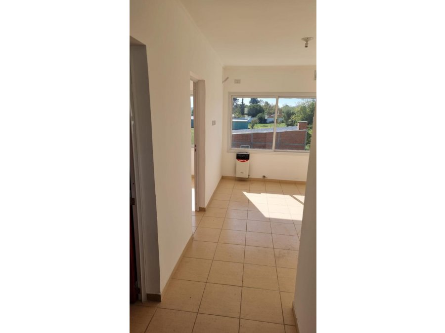 DEPARTAMENTO DE 1 DORM EN ORO VERDE, FRENTE AL POLI. ¡IDEAL!