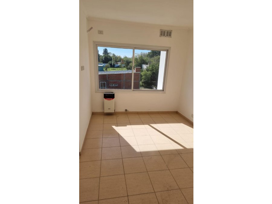 DEPARTAMENTO DE 1 DORM EN ORO VERDE, FRENTE AL POLI. ¡IDEAL!