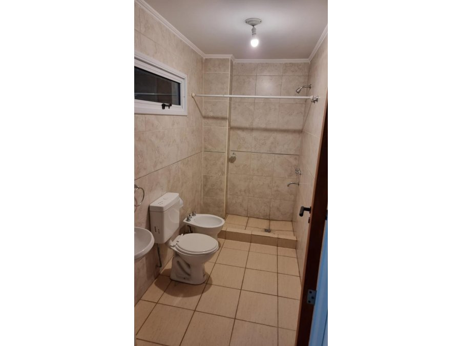 DEPARTAMENTO DE 1 DORM EN ORO VERDE, FRENTE AL POLI. ¡IDEAL!
