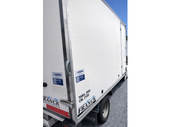 CAMION CON CAJA TÉRMICA