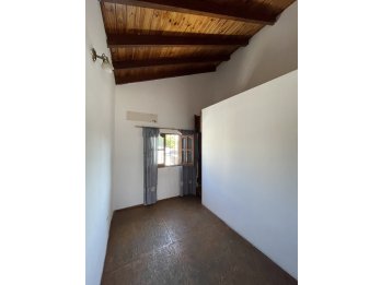 Se vende casa 3 dormitorios Zona Escuela CAE - Guatemala 700