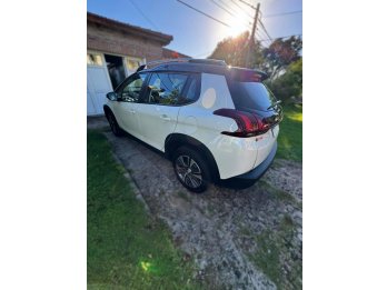 PEUGEOT 2008 1.6 FELINE L/22 M/T AÑO 2.023