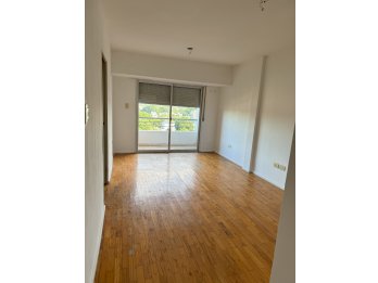 DPTO. de 1 dormitorio con cochera