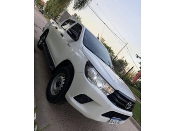 Vendo HILUX DX impecable. 75 mil kil&oacute;metros