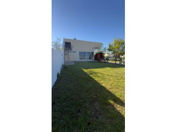 VENTA HERMOSO SALON DE EVENTOS - ZONA TRIANGULAR !!!