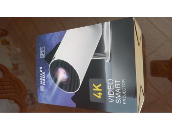VENDO PROYECTOR 4K.