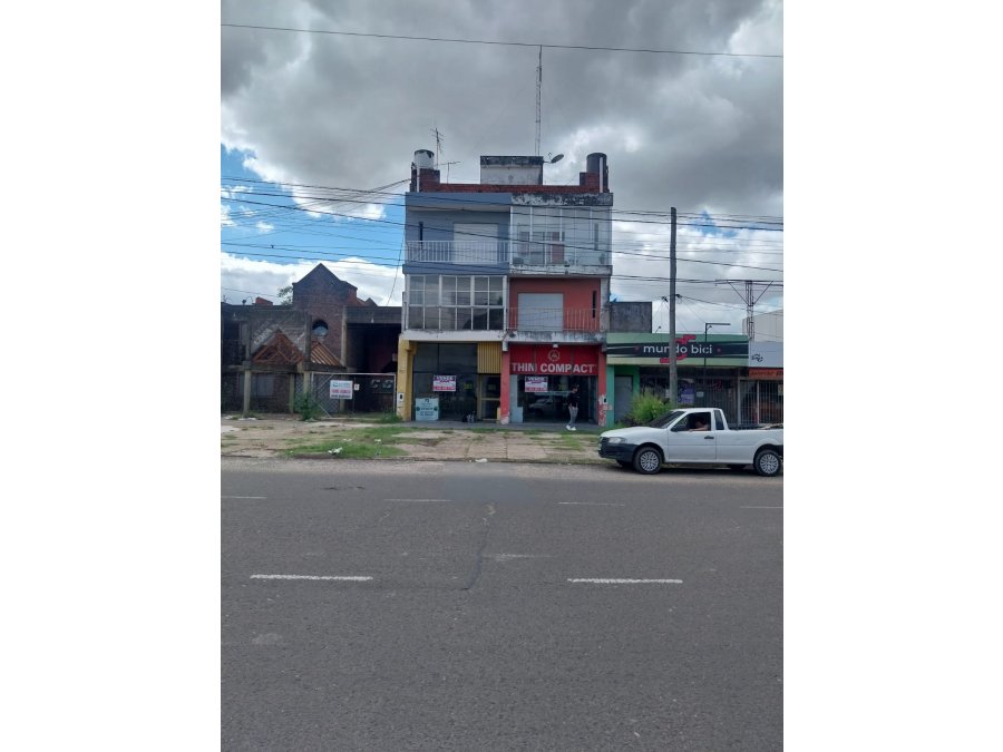 VENDO 2 LOCALES EN AV ALMAFUERTE